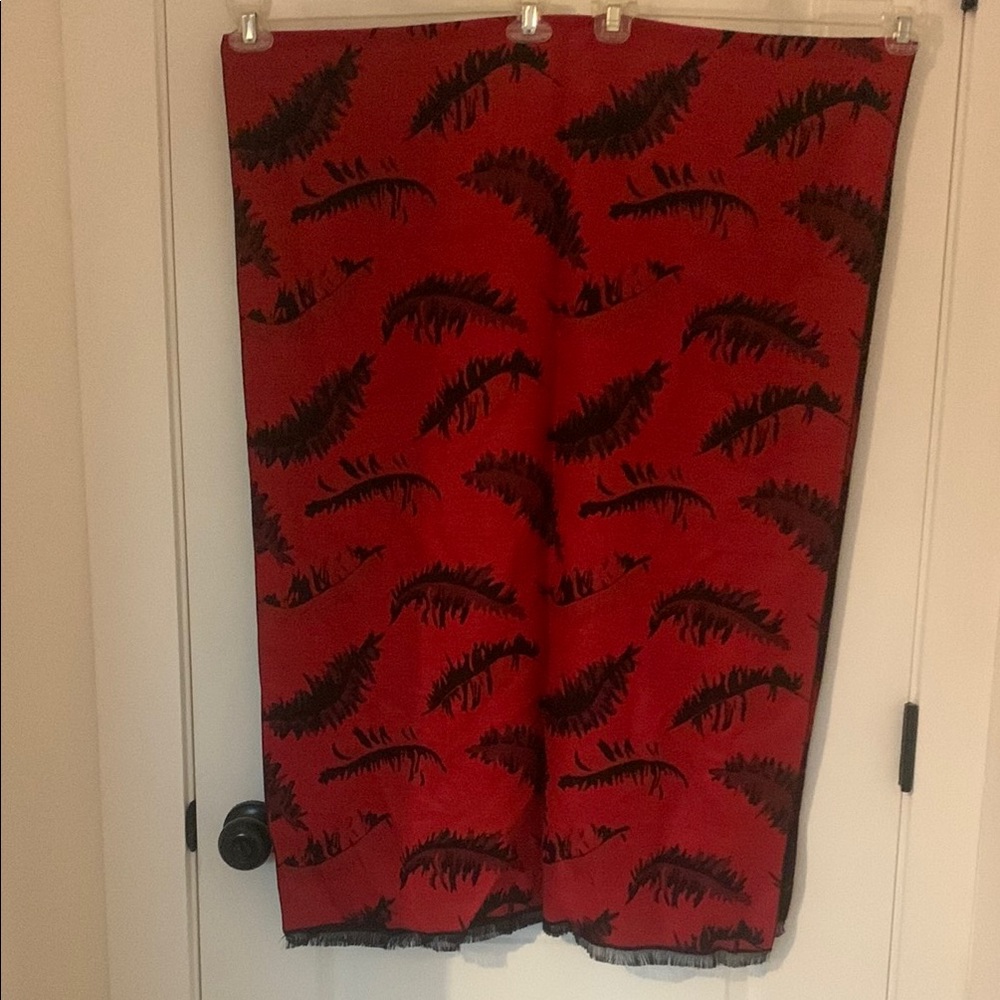 Double-Faced Feather Print Fringe Wrap - image 2